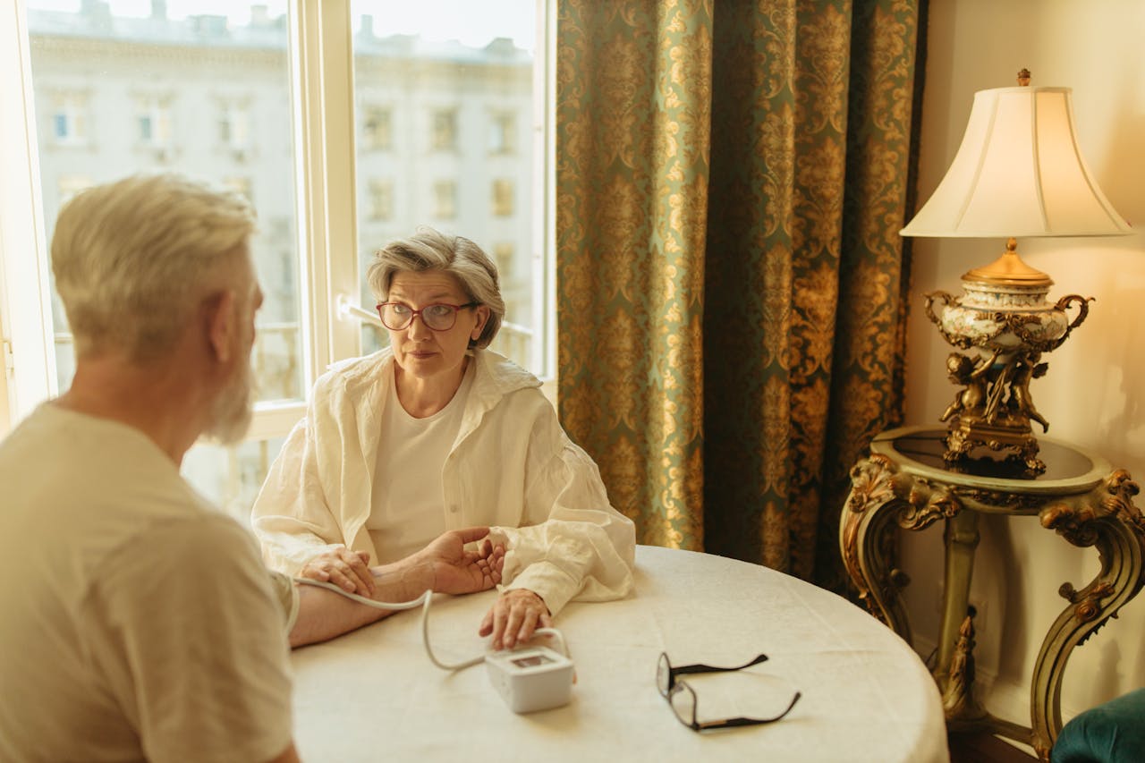 AN image of a elderly couple having a discussion